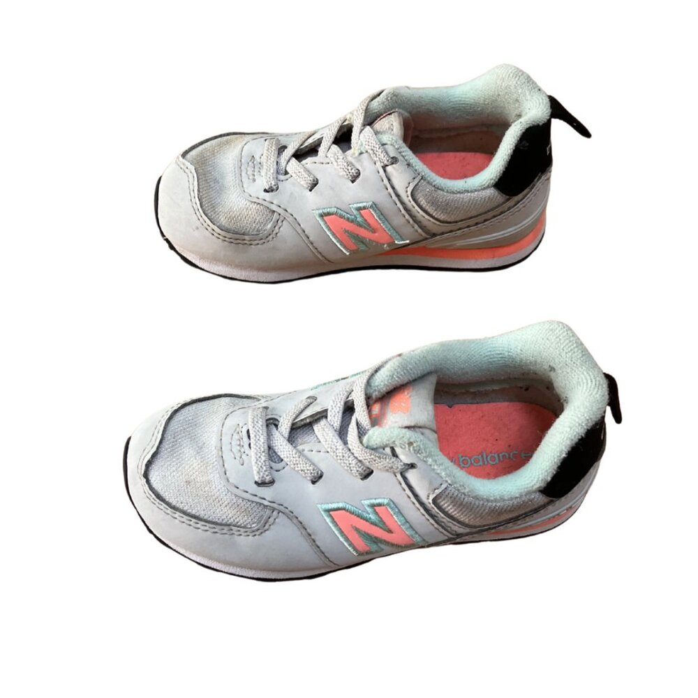 New Balance Toddler Shoes Size 8 - Picture 2 of 5